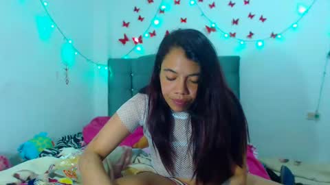Snapshot of amararoberts08 chatting on January 17, 1:35 pm Amara Julia online show from January 17, 1:35 pm