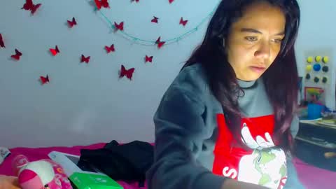 Snapshot of amararoberts08 chatting on January 8, 3:08 am Amara Julia online show from January 8, 3:08 am