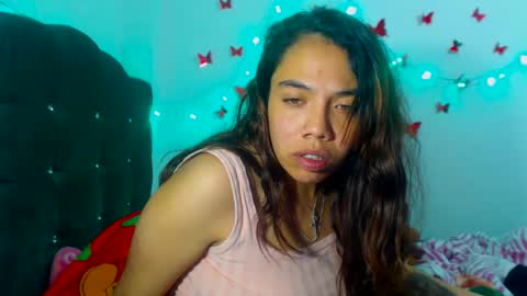 Snapshot of amararoberts08 chatting on December 16, 1:10 am Amara Julia online show from December 16, 1:10 am