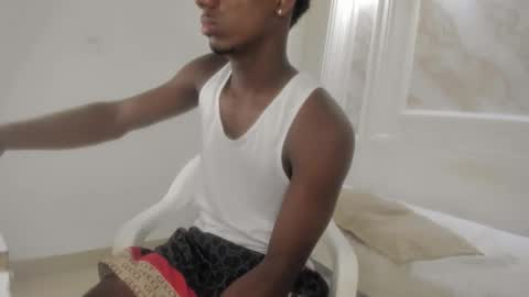 Amare online show from October 8, 8:04 pm