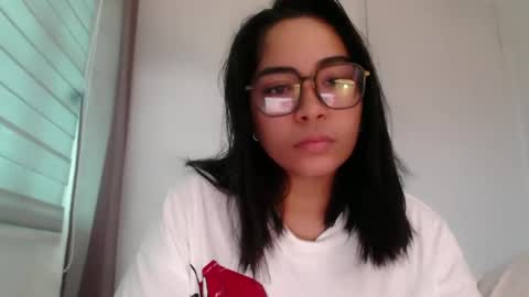 Amariah Holly online show from November 1, 8:35 am