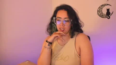 Snapshot of amaryllis_vizcaya chatting on February 12, 1:41 am Katt online show from February 12, 1:41 am