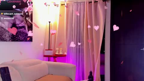 Snapshot of amatistahot1 chatting on February 15, 12:37 am Amatista online show from February 15, 12:37 am