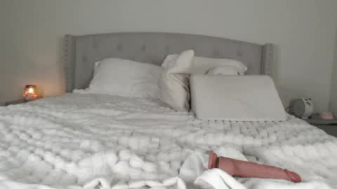 amaya_floress online show from September 30, 6:02 am