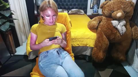 Snapshot of amazingbombshellx chatting on January 12, 12:33 pm kendra online show from January 12, 12:33 pm