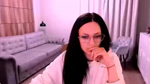 Izza online show from March 12, 3:16 pm