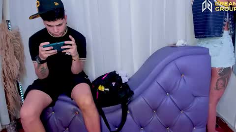 3some HORNY KIMGOOD GIRL LOOKING TO EXPERIENCE ALL KINDS OF SHOW online show from October 12, 7:38 pm