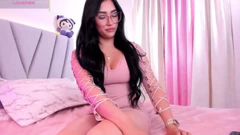 Sara  online show from November 18, 9:51 pm