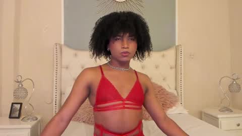 Ambar Colling online show from February 8, 1:01 pm