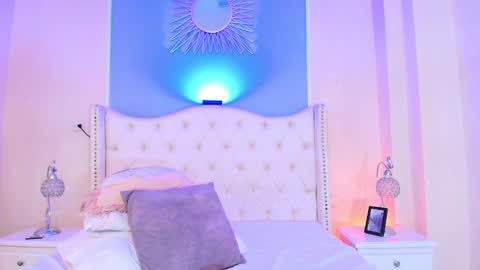Ambar Colling online show from September 11, 5:36 pm