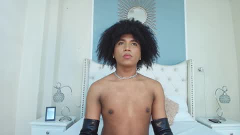 Ambar Colling online show from March 8, 1:36 pm