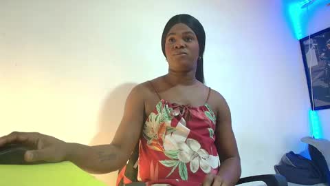 ambar gil  online show from January 7, 10:33 am