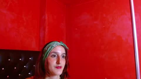 ambar_roux1 online show from March 1, 11:37 pm