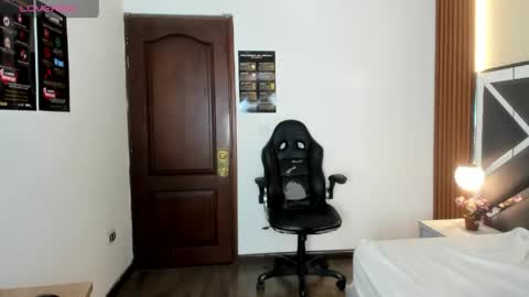 Ambar Ross online show from April 13, 1:59 pm