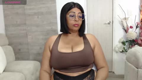  Amber Sofhia  online show from April 15, 9:15 pm