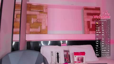 Amber  online show from March 29, 2:40 pm