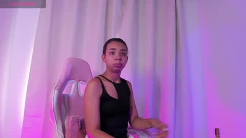 Amber And Suzane Amber HAIR RED Suzane HAIR BROWN online show from January 21, 6:55 pm