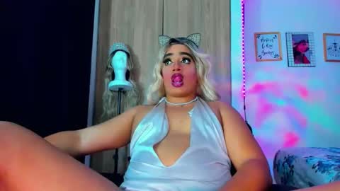 Amber sofia  pitter online show from May 15, 1:03 am