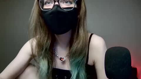 Snapshot of amber_candyfloss chatting on October 29, 12:23 am Amber non-nude model online show from October 29, 12:23 am