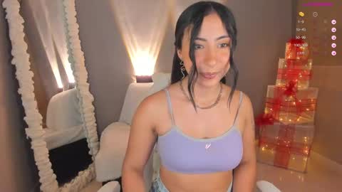 Snapshot of amber_curly chatting on December 14, 7:46 pm amber_curly online show from December 14, 7:46 pm
