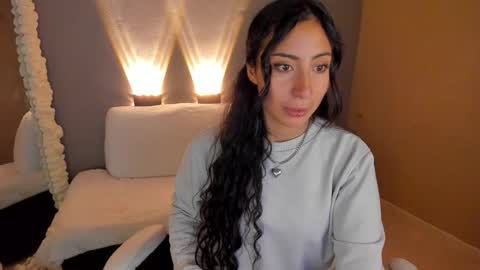 Snapshot of amber_curly chatting on March 3, 11:35 pm amber_curly online show from March 3, 11:35 pm