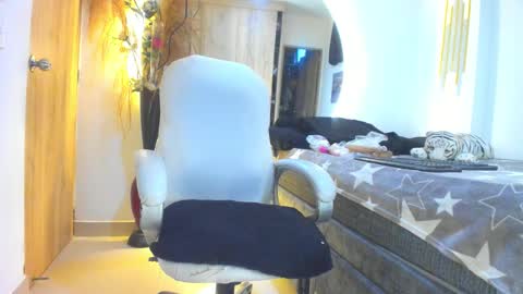 Snapshot of amber_disney chatting on September 10, 11:06 pm Amber Disney online show from September 10, 11:06 pm