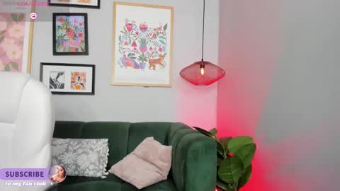 Amber online show from February 18, 4:14 pm