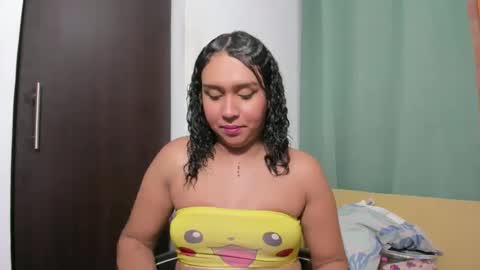 Snapshot of amber_lee20 chatting on December 18, 1:59 am LUISA online show from December 18, 1:59 am