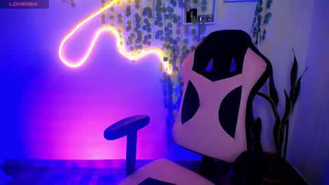 Amber online show from February 17, 3:00 pm