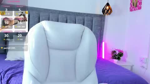 Michell  online show from November 18, 4:32 pm