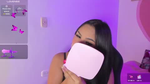 amber_white25 online show from March 5, 6:01 am