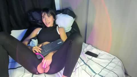 Amber latina online show from February 8, 7:23 am