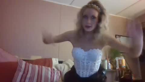 Kaligirll online show from January 10, 9:34 am