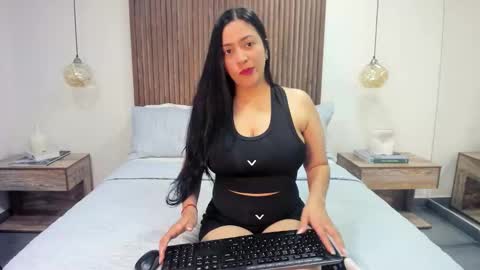 Amber lux online show from November 18, 2:36 am