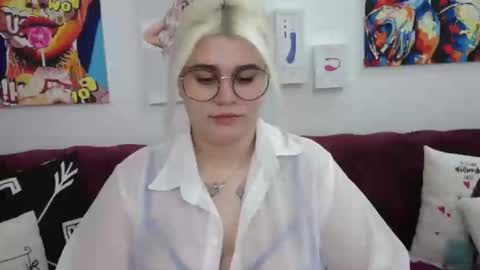 Amber online show from October 7, 2:51 am