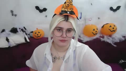 Amber online show from October 29, 4:25 am