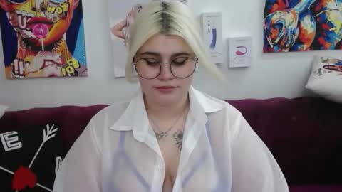 Amber online show from October 13, 1:40 am