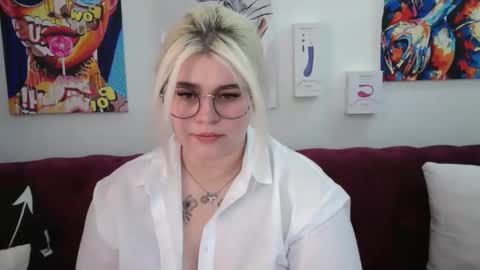Amber online show from September 17, 1:42 am