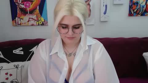 Amber online show from September 25, 3:24 am