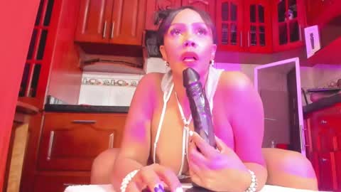 Snapshot of ambernix chatting on March 11, 2:40 pm online show from March 11, 2:40 pm