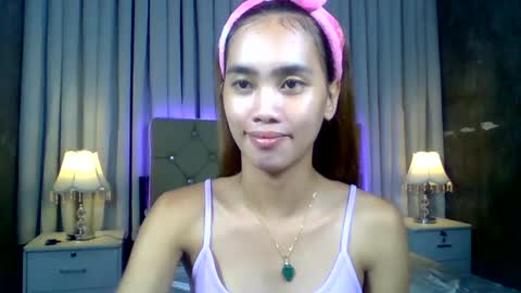 Snapshot of amberpleasure chatting on February 6, 9:53 am - DONT FORGET TO FOLLOW AND GIVE ME THUMBS UP online show from February 6, 9:53 am