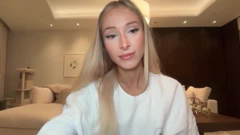 Ambre online show from March 6, 4:00 am