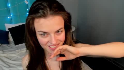 Ameli Lorans online show from February 8, 6:12 am