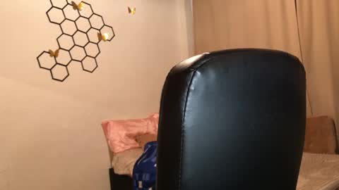 Amelia online show from October 9, 12:10 pm