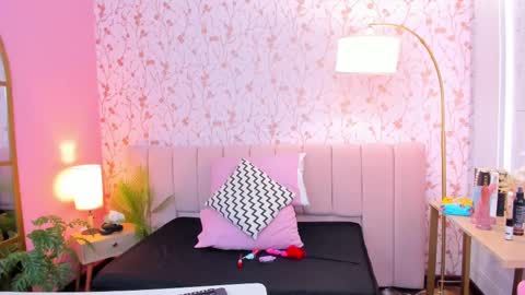 Snapshot of amelia_adms chatting on March 3, 7:17 pm Amelia Adams online show from March 3, 7:17 pm