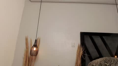 AMELIA  online show from November 11, 7:10 am