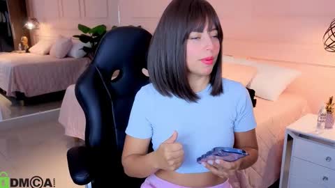 AMELIA online show from January 9, 11:49 am