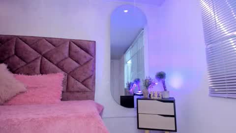 amelia_fry online show from October 15, 8:20 pm