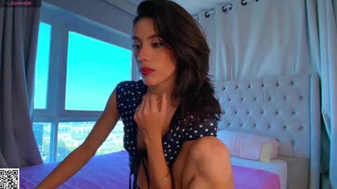 amelia_mee online show from May 16, 11:53 am