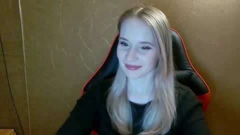 Amelia  online show from June 14, 7:05 pm